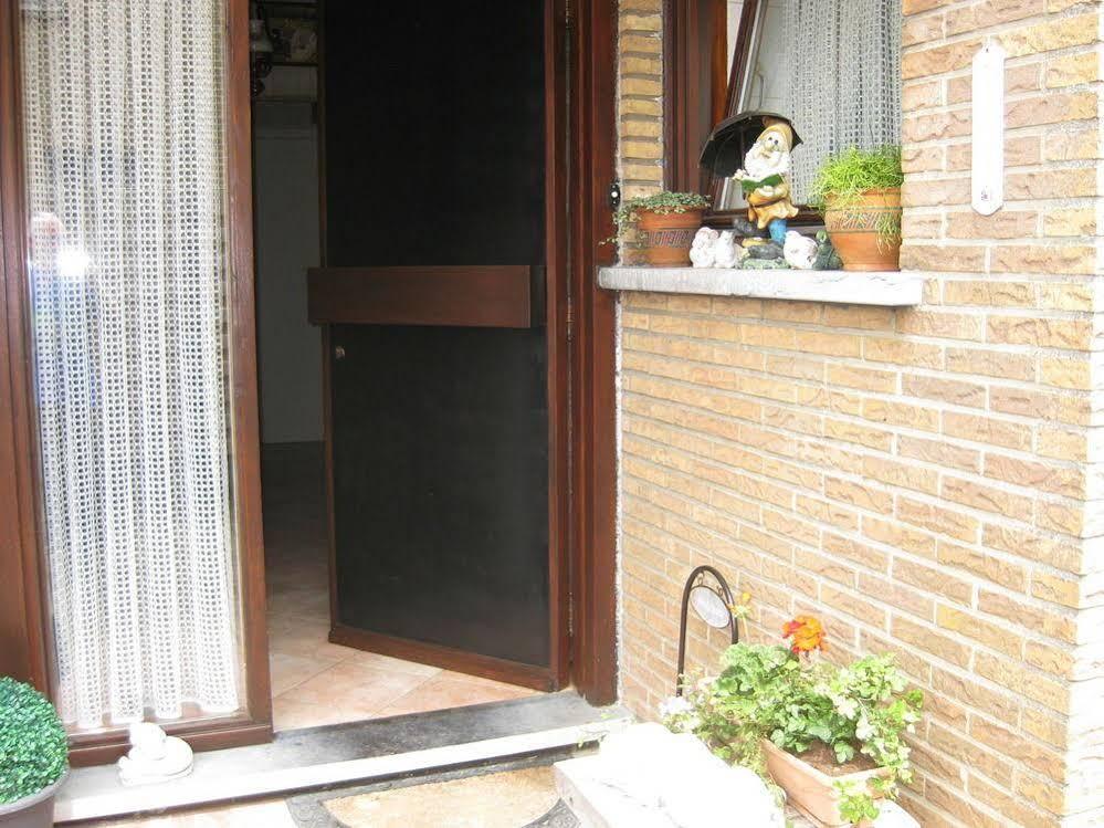 Logies Lily Apartamento Oudenburg Exterior foto