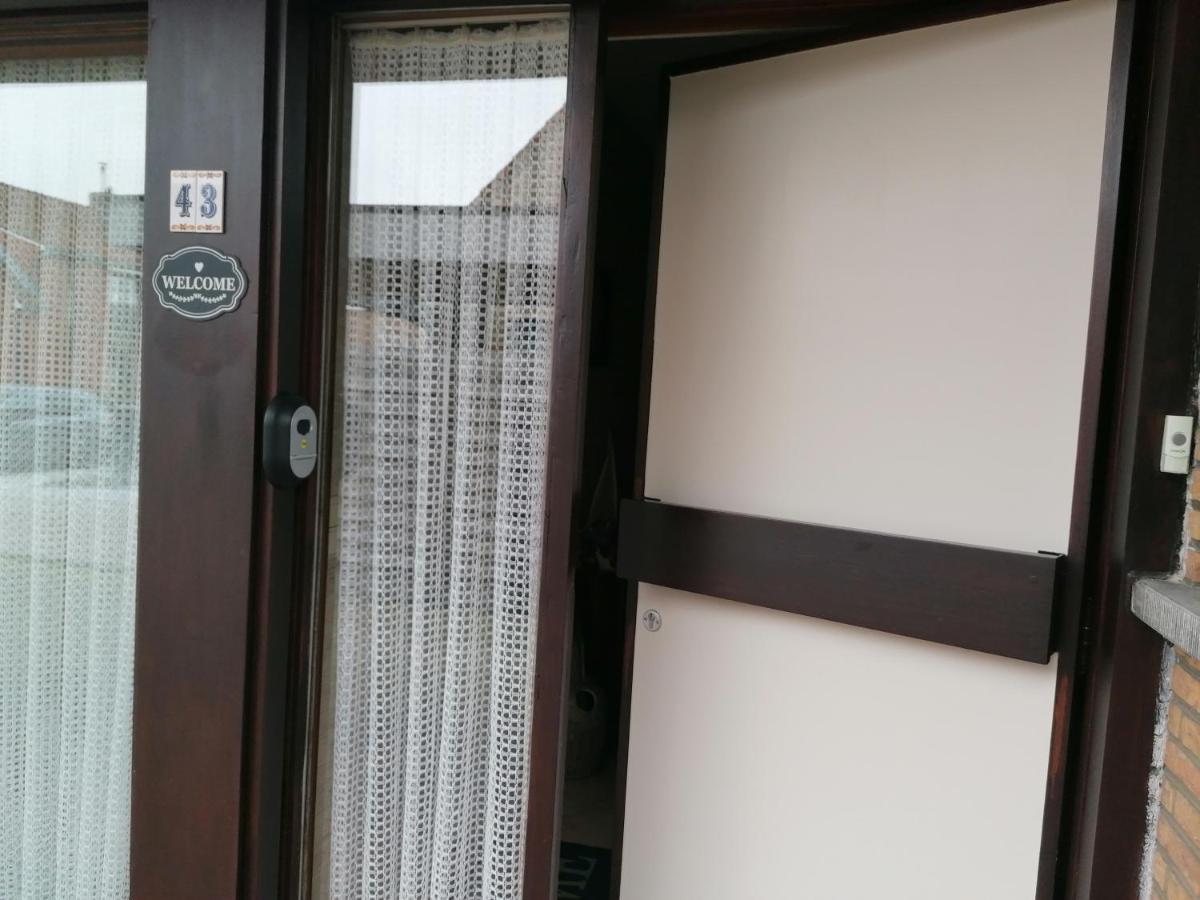 Logies Lily Apartamento Oudenburg Exterior foto